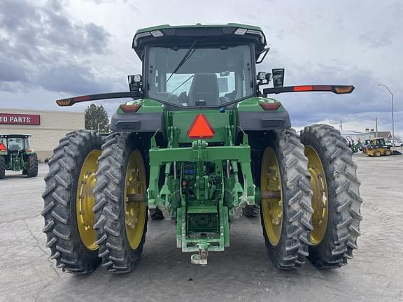 Image of John Deere 8R 230 equipment image 3