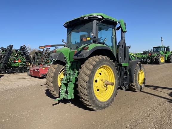 Image of John Deere 8R 250 equipment image 2