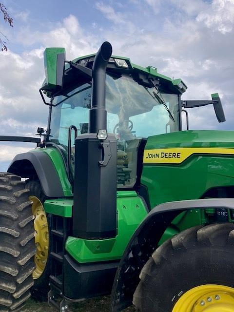 Image of John Deere 8R 250 equipment image 2