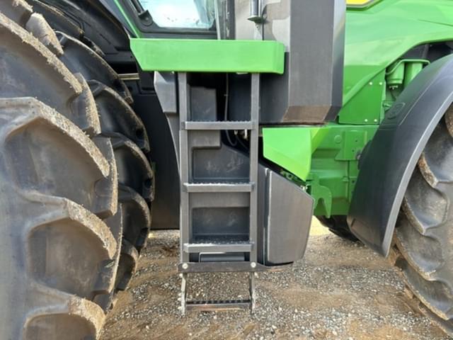Image of John Deere 8R 250 equipment image 4