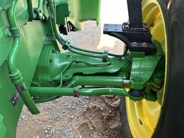Image of John Deere 8R 250 equipment image 2