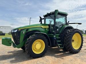 2023 John Deere 8R 250 Image