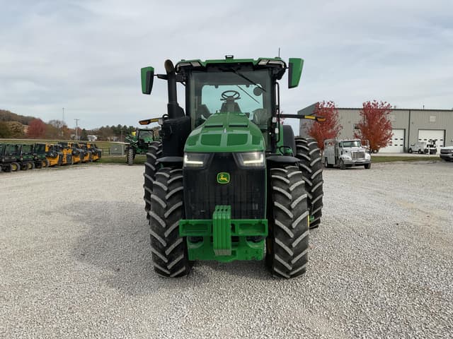 Image of John Deere 8R 250 equipment image 2