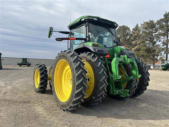 Image of John Deere 8R 250 equipment image 2