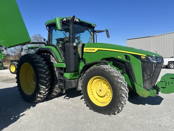 2023 John Deere 8R 250 Equipment Image0