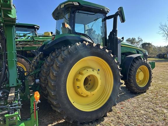 Image of John Deere 8R 250 equipment image 2