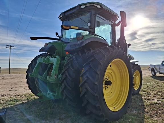 Image of John Deere 8R 250 equipment image 4
