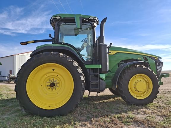 2023 John Deere 8R 250 Equipment Image0