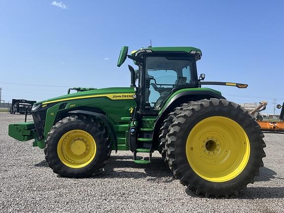 Image of John Deere 8R 250 equipment image 1