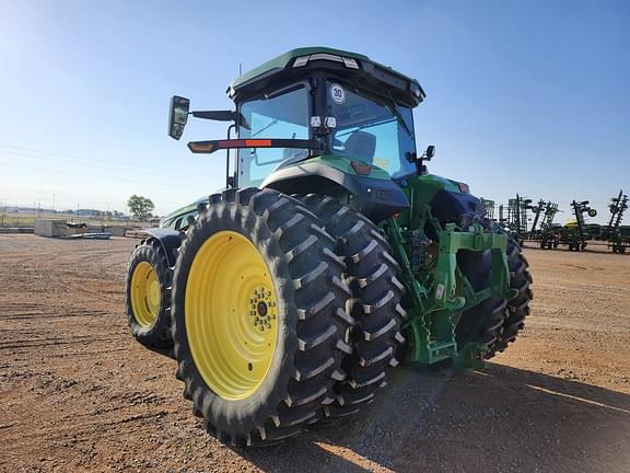 Image of John Deere 8R 250 equipment image 2