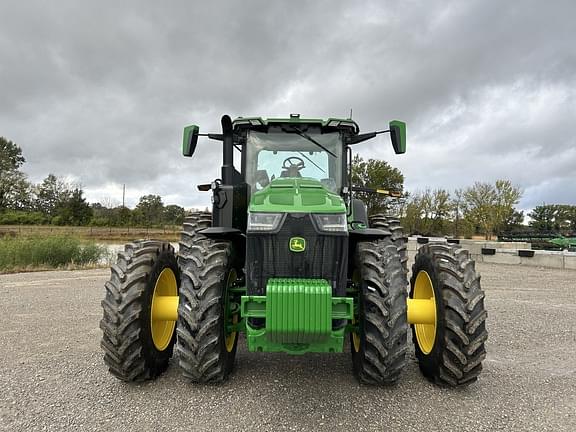 Image of John Deere 8R 250 equipment image 1