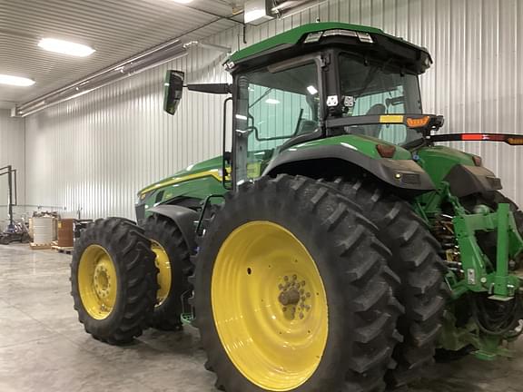 Image of John Deere 8R 250 equipment image 1