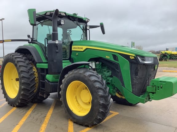 Main image John Deere 8R 250