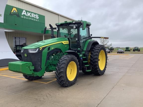 Image of John Deere 8R 250 equipment image 2