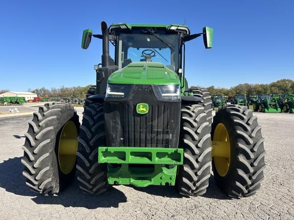 Image of John Deere 8R 250 equipment image 2