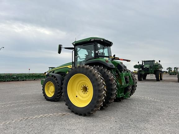 Image of John Deere 8R 250 equipment image 2