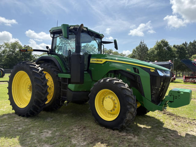 Image of John Deere 8R 250 equipment image 1