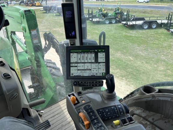 Image of John Deere 8R 250 equipment image 4