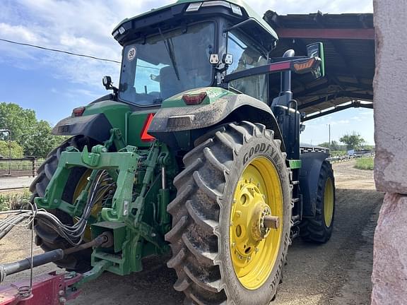 Image of John Deere 8R 250 equipment image 3