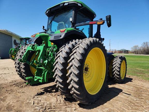Image of John Deere 8R 250 equipment image 4