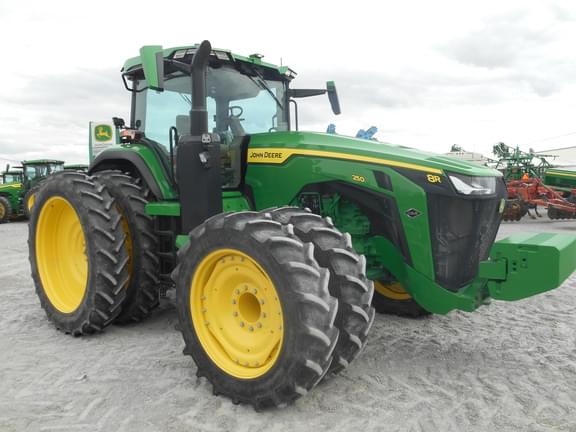 Image of John Deere 8R 250 Primary image