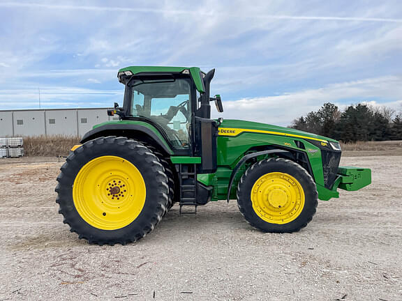 Image of John Deere 8R 250 equipment image 3