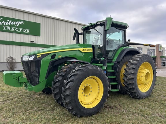 2023 John Deere 8R 250 Equipment Image0