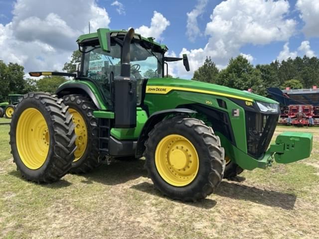 Image of John Deere 8R 250 equipment image 1