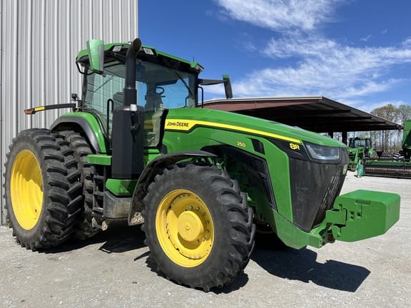 2023 John Deere 8R 250 Equipment Image0