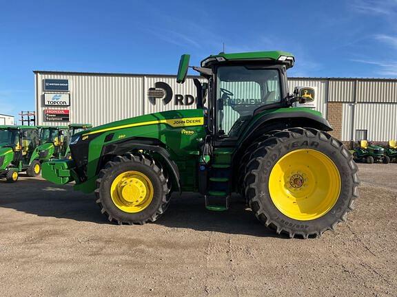 Image of John Deere 8R 250 equipment image 1