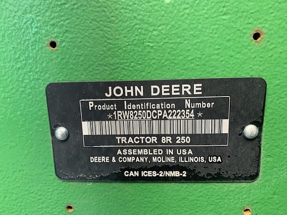 Image of John Deere 8R 250 equipment image 2