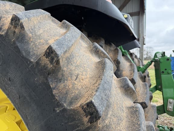 Image of John Deere 8R 250 equipment image 4