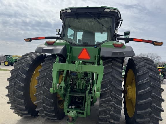 Image of John Deere 8R 250 equipment image 4