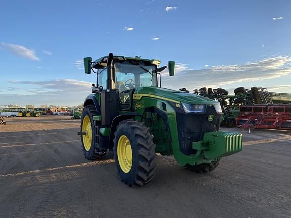 Image of John Deere 8R 250 equipment image 1