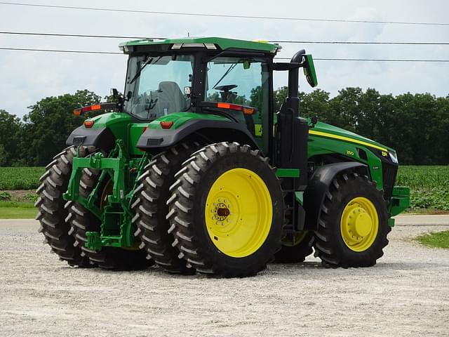 Image of John Deere 8R 250 equipment image 3