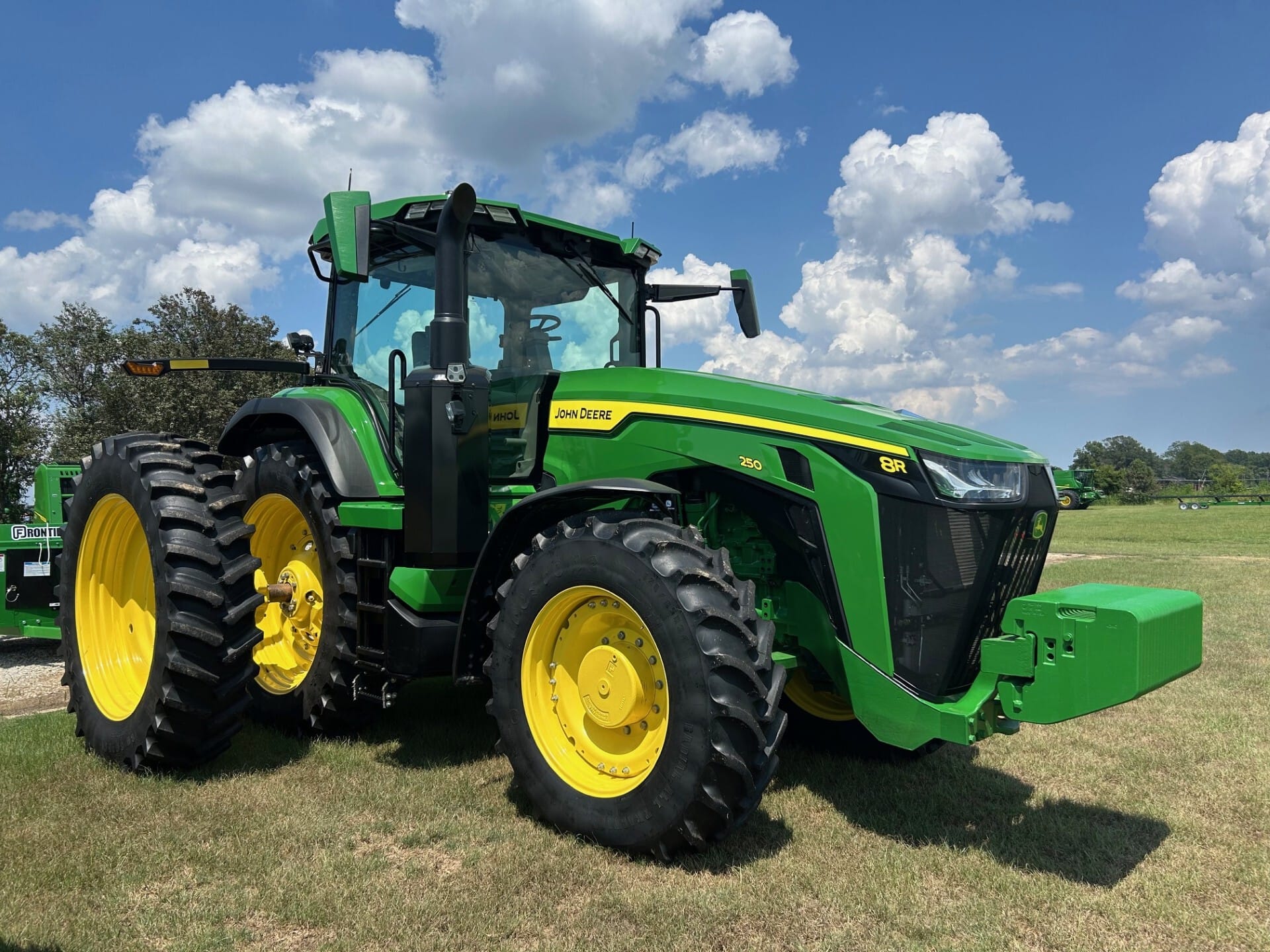 2023 John Deere 8R 250 Equipment Image0