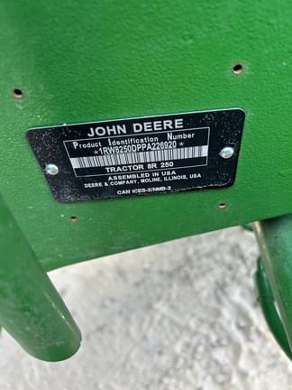 Image of John Deere 8R 250 equipment image 3