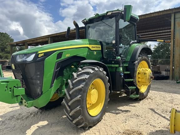 Image of John Deere 8R 250 Primary image