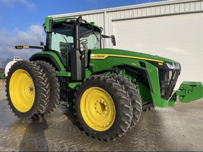 Main image John Deere 8R 250