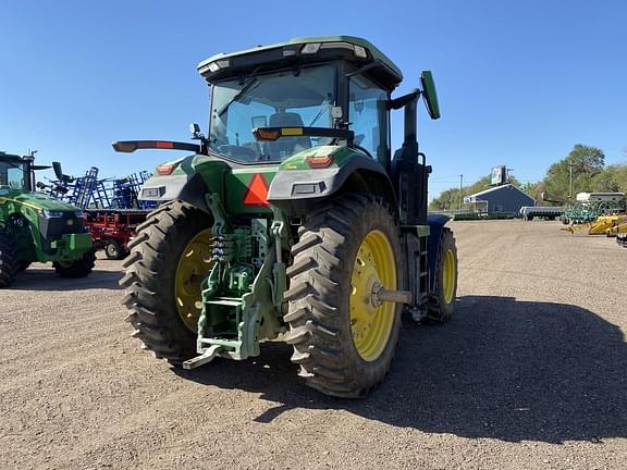 Image of John Deere 8R 250 equipment image 2