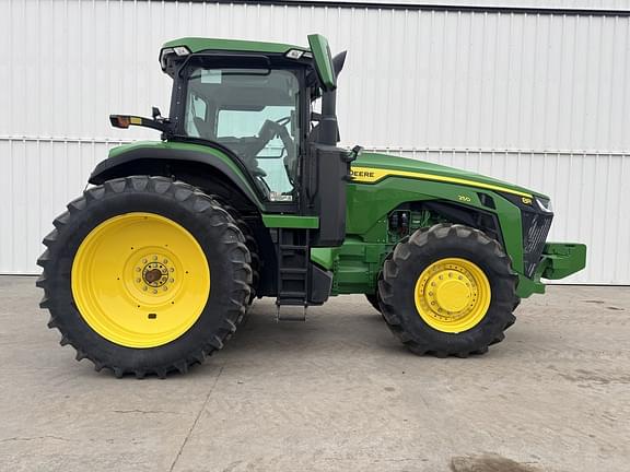 Image of John Deere 8R 250 Primary image