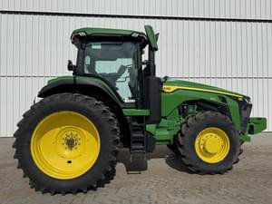 2023 John Deere 8R 250 Image