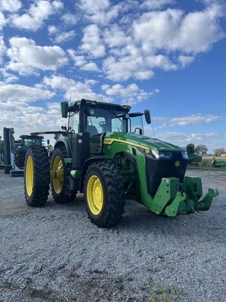2023 John Deere 8R 250 Equipment Image0