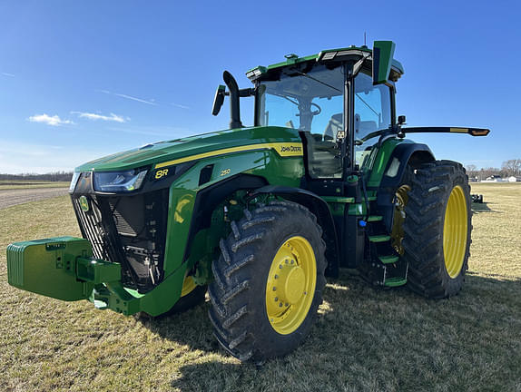 Image of John Deere 8R 250 equipment image 1