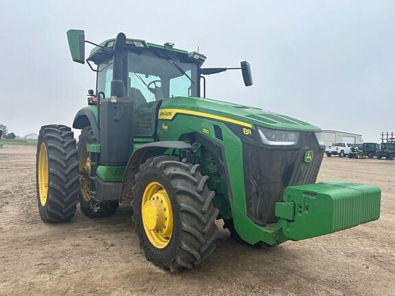 Image of John Deere 8R 250 equipment image 2