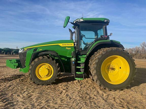 Image of John Deere 8R 250 equipment image 1