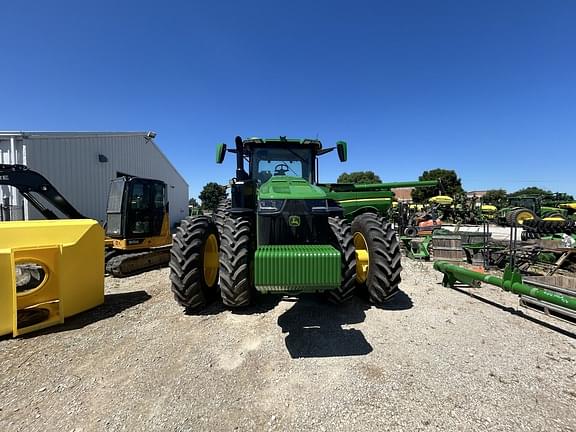 Image of John Deere 8R 250 equipment image 2