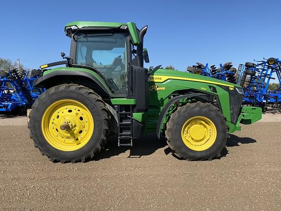 Image of John Deere 8R 250 equipment image 4