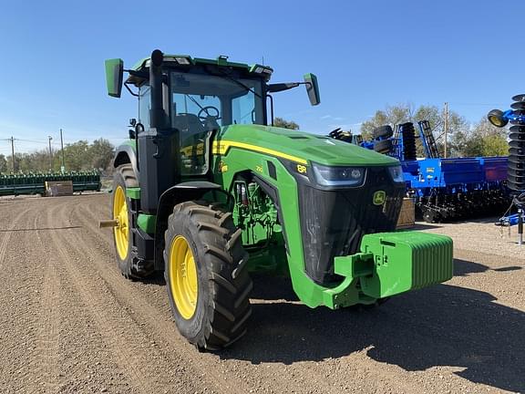 Image of John Deere 8R 250 equipment image 1