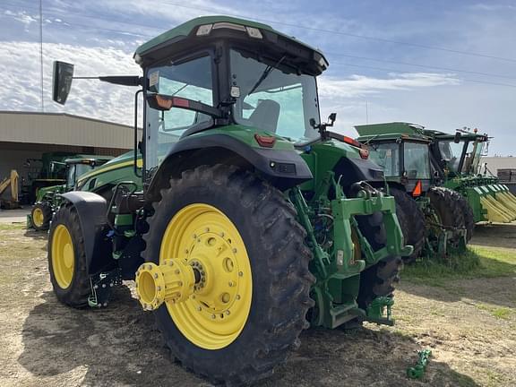 Image of John Deere 8R 250 equipment image 2